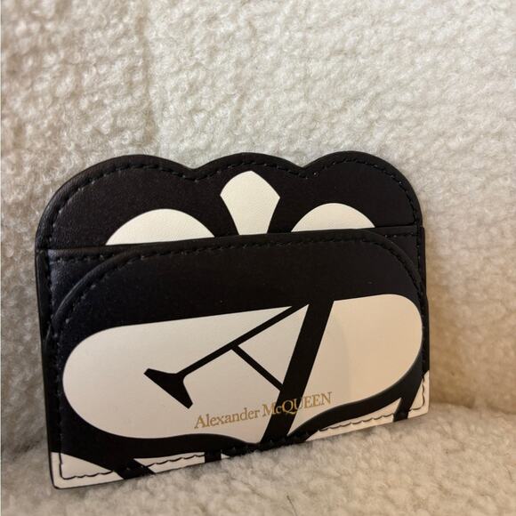 Alexander McQueen Black and White Leather Card Holder - Picture 3 of 5